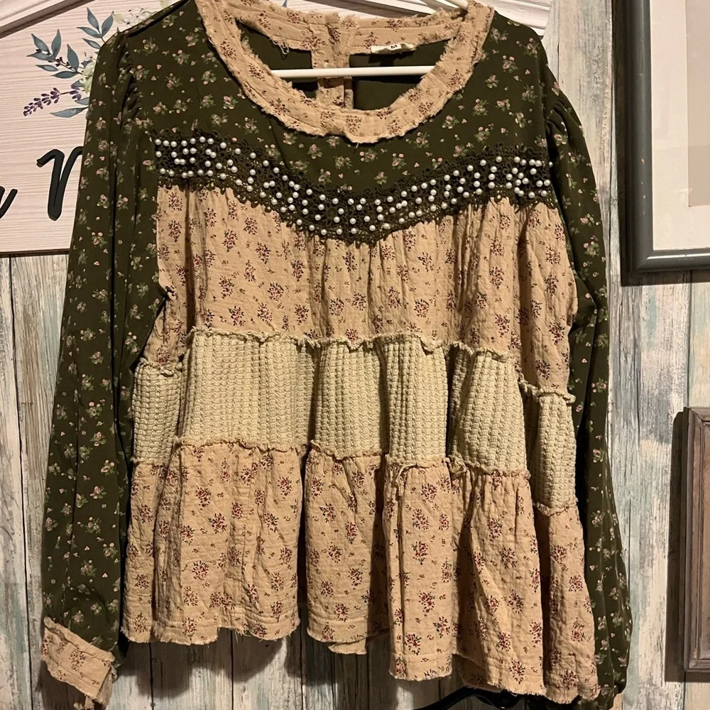 POL L Floral Patchwork Blouse - Brown and Tan Pearl Accents - Picture 4 of 13